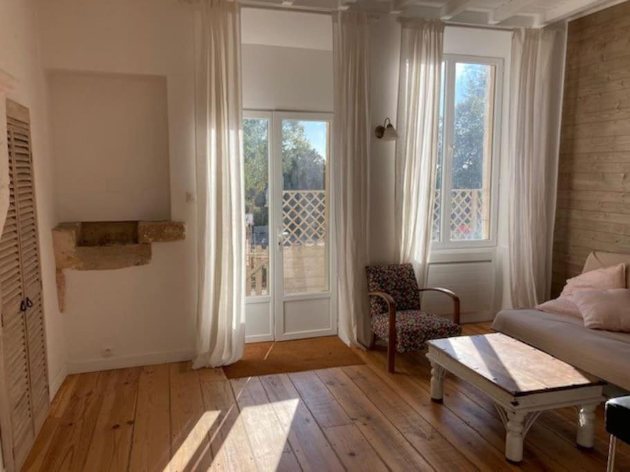 Beau Gite Dans Domaine Viticole & Arboricole Cursan Exterior photo